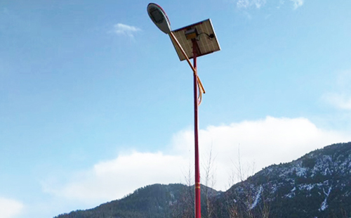 如何选择高质量的海南藏族太阳能路灯材料：全方位指南