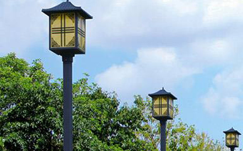 海南藏族庭院灯安装间距与布灯设计全解析